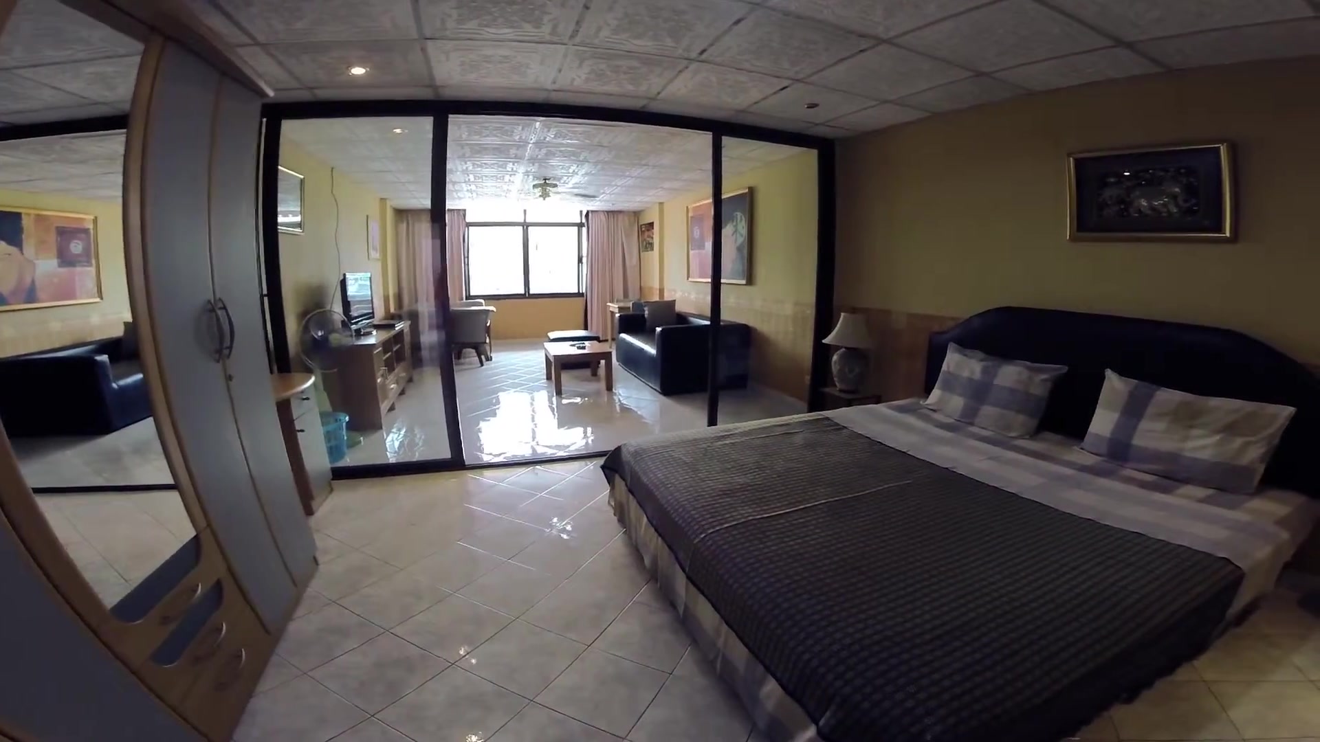 Sanya apartment with a bedroom and sitting area